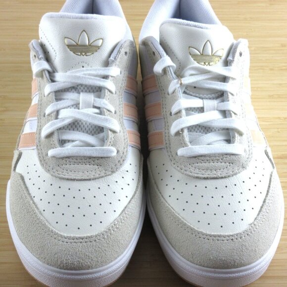 Adidas Men's Tyshawn II Shoes Wonder White Powder Coral Sizes NIB JQ1133 - Picture 3 of 7